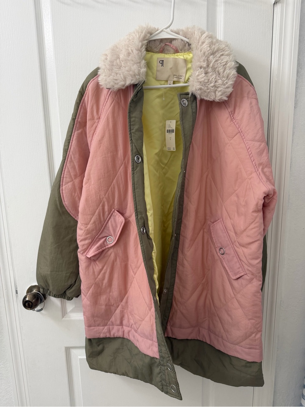 NWT- Pilcro Sherpa Fleece Collar Quilted Liner Coat (Size L) - Picture 16 of 16